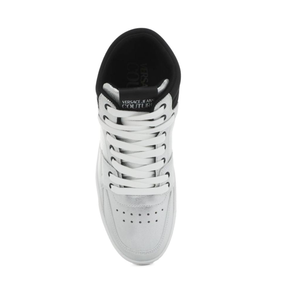 Graue Polyethylen-Sneaker