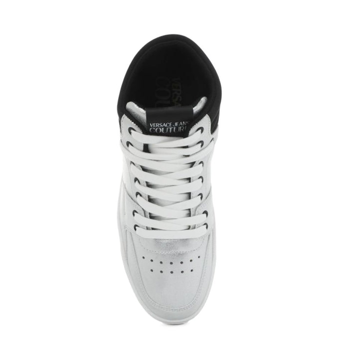 Graue Polyethylen-Sneaker