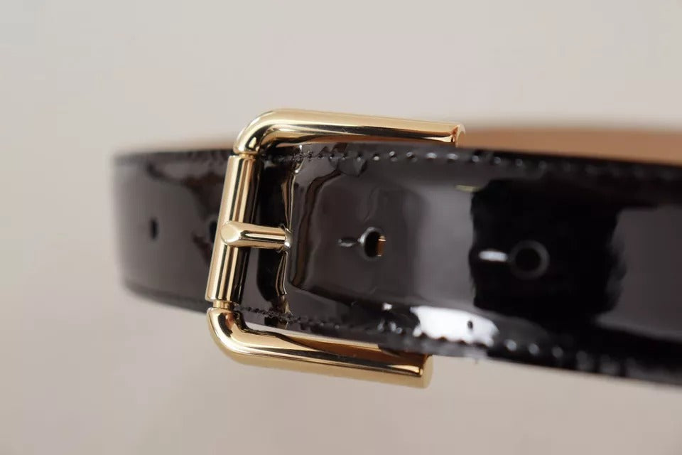 Schwarzes Leder Gold Metall Logo gravierte Schnalle Gürtel