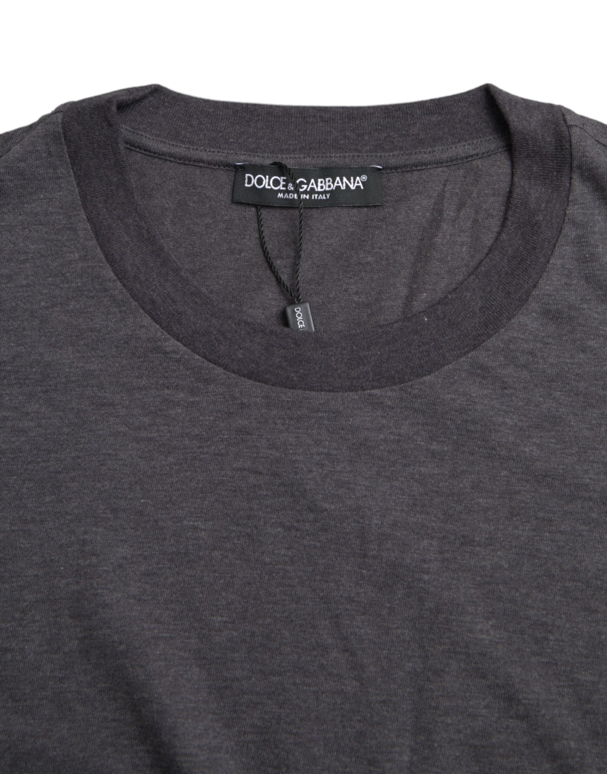 Grey cotton T-shirt with round neck and short sleeves