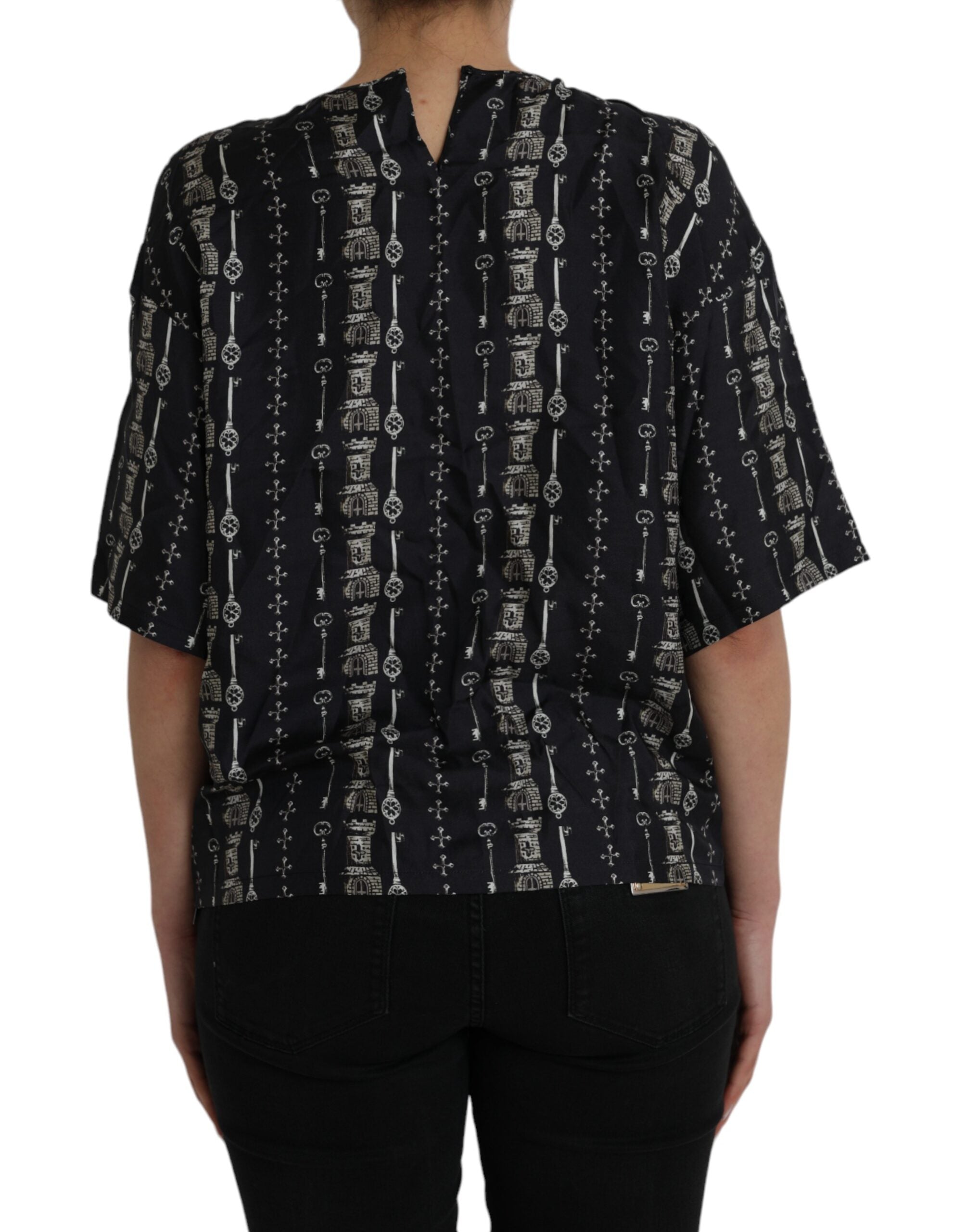 Black silk blouse T-shirt with keychain