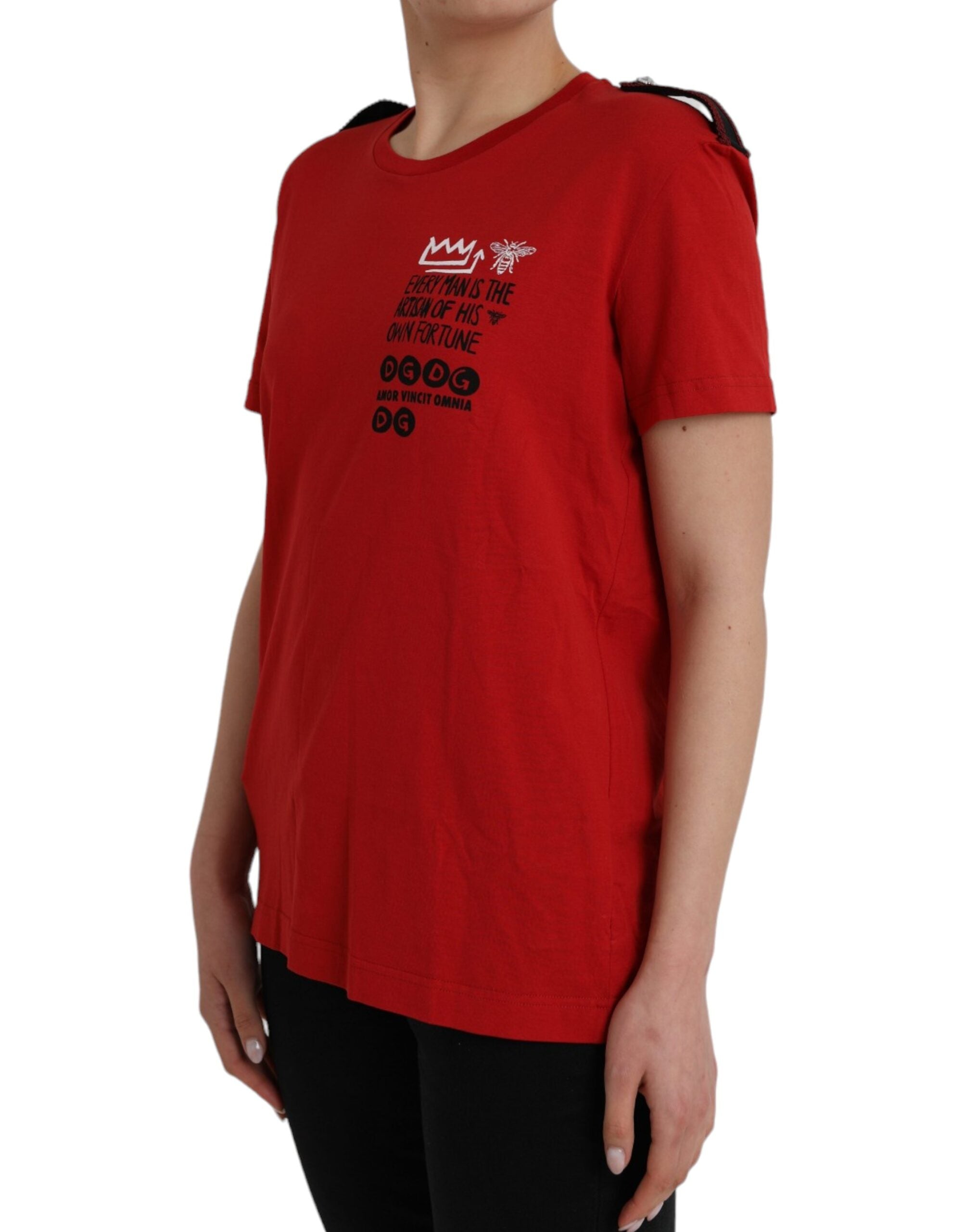 Red crew-neck T-shirt with graphic print made of cotton