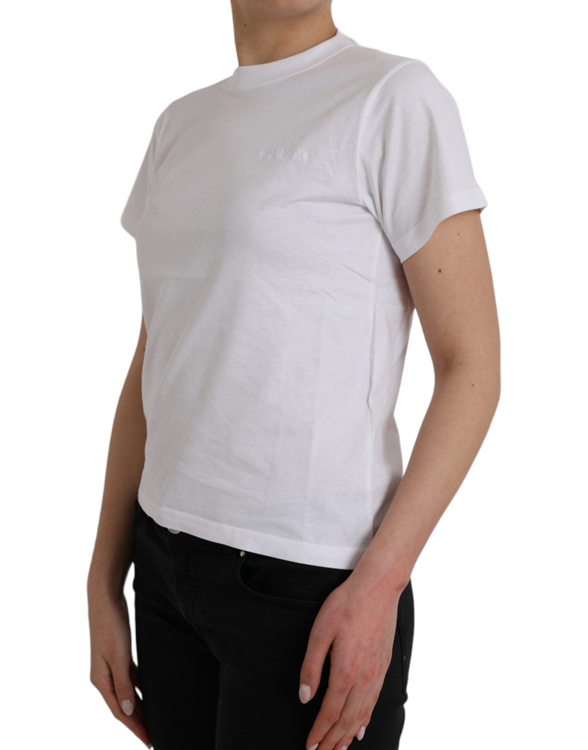 White cotton T-shirt with round neck and short sleeves