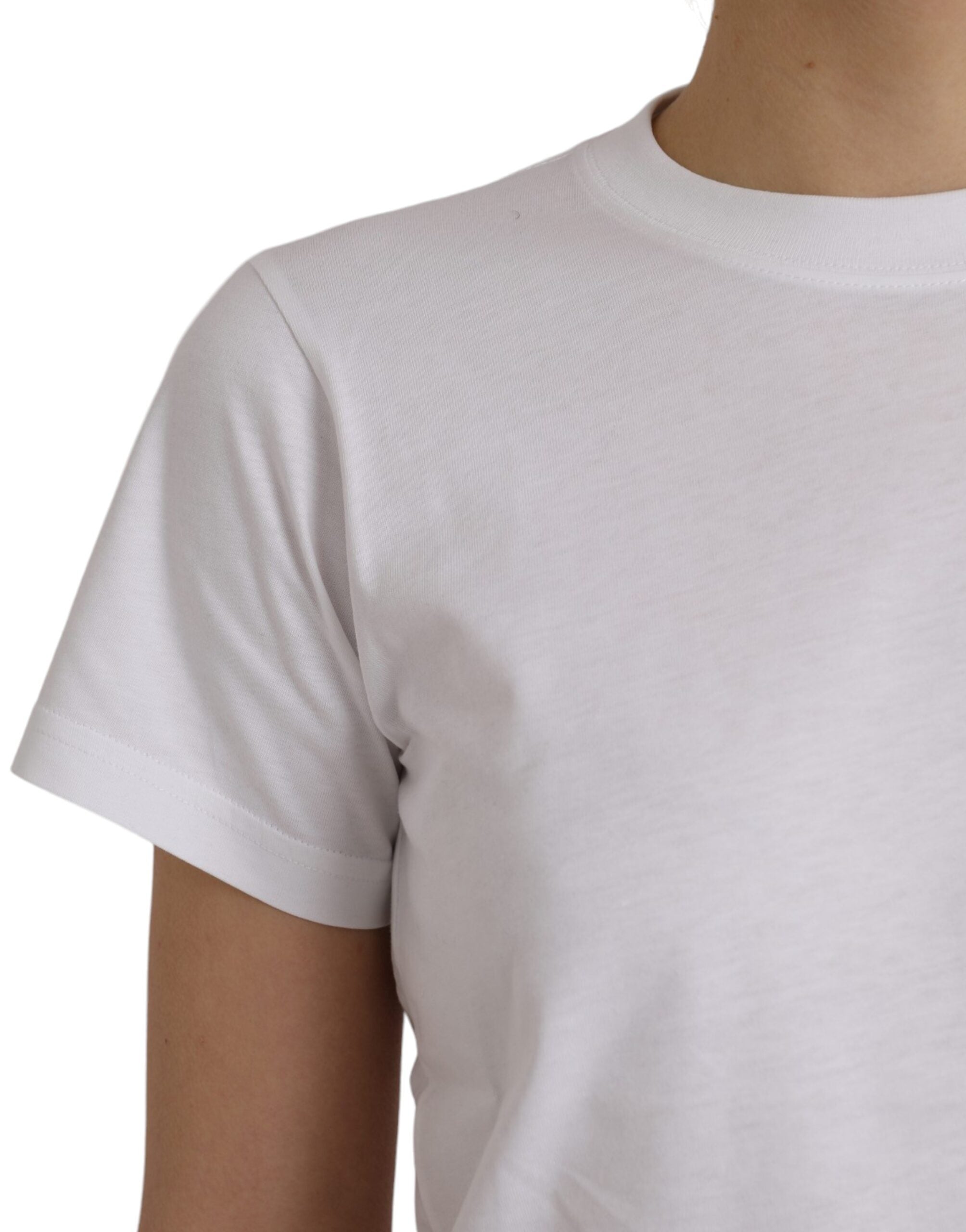 White cotton T-shirt with round neck and short sleeves