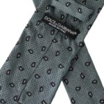 Green patterned men's tie made of 100% silk