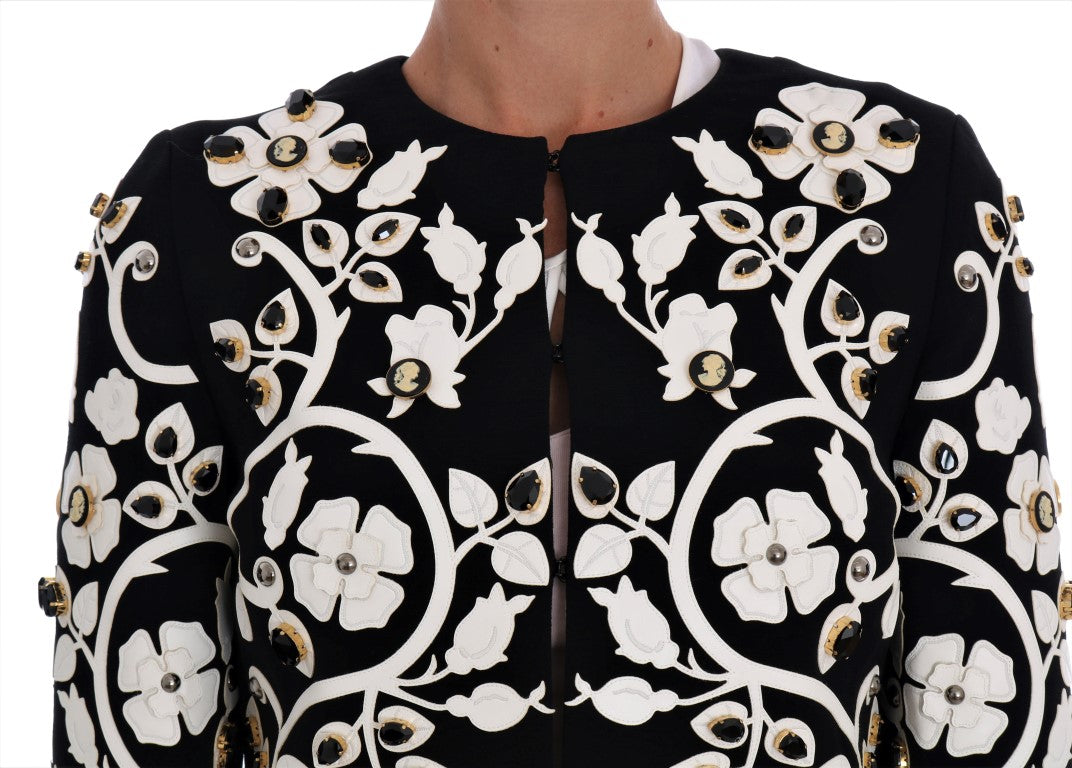 Jacke aus Wollmantel mit Blumenstickerei und Kristall