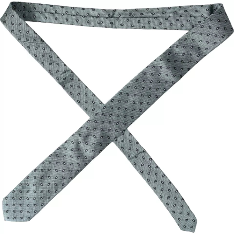 Green patterned men's tie made of 100% silk