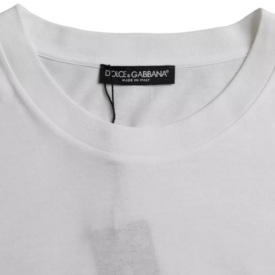 White cotton T-shirt with round neck and short sleeves