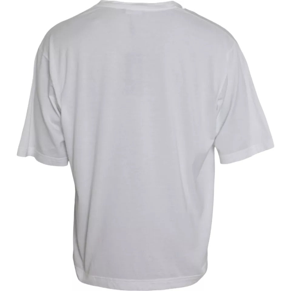 White cotton T-shirt with round neck and short sleeves