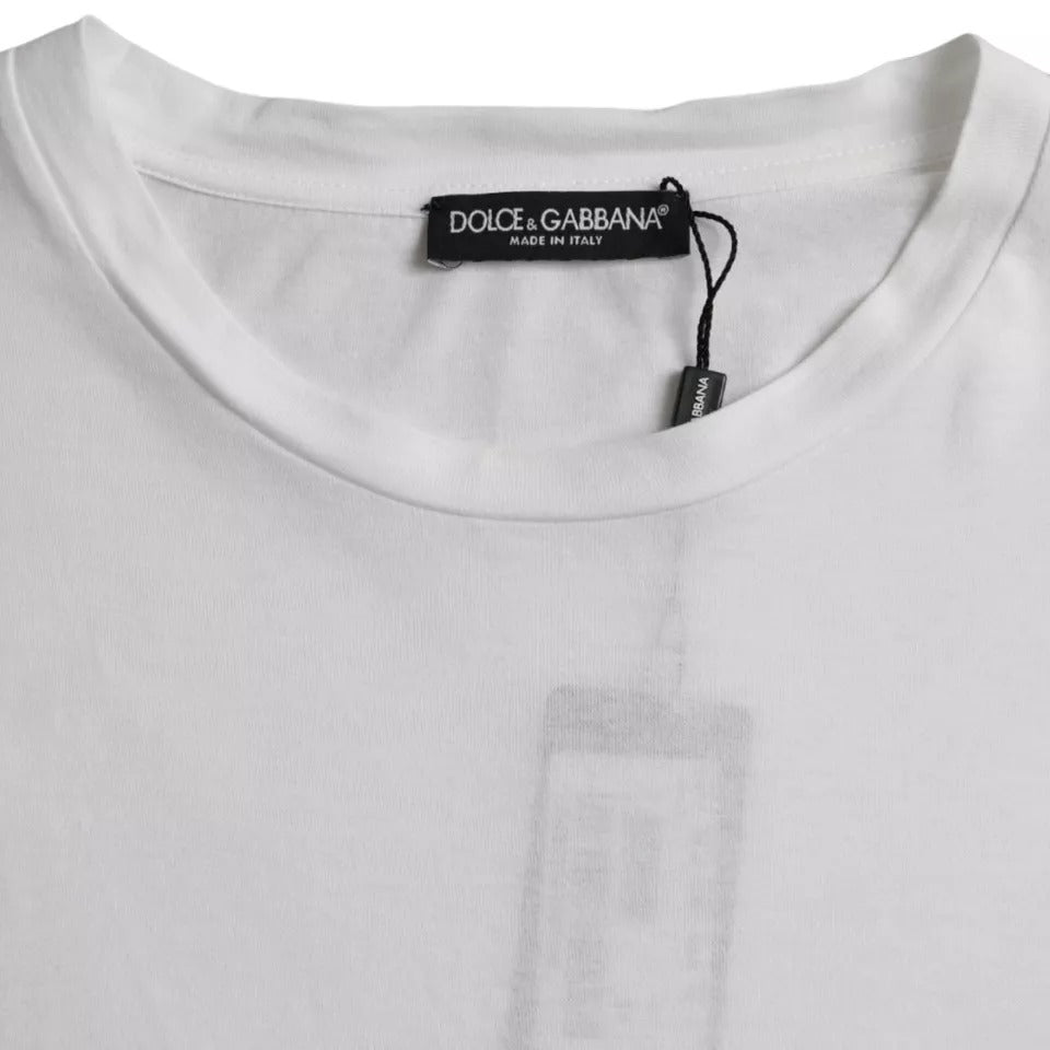 White cotton T-shirt with round neck and short sleeves
