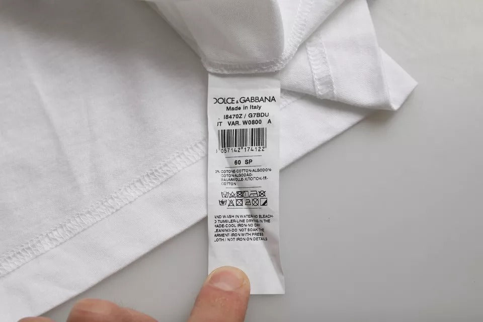 White cotton T-shirt with round neck and short sleeves