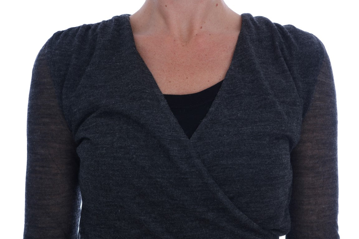 Chic grey blouse with lace sleeves