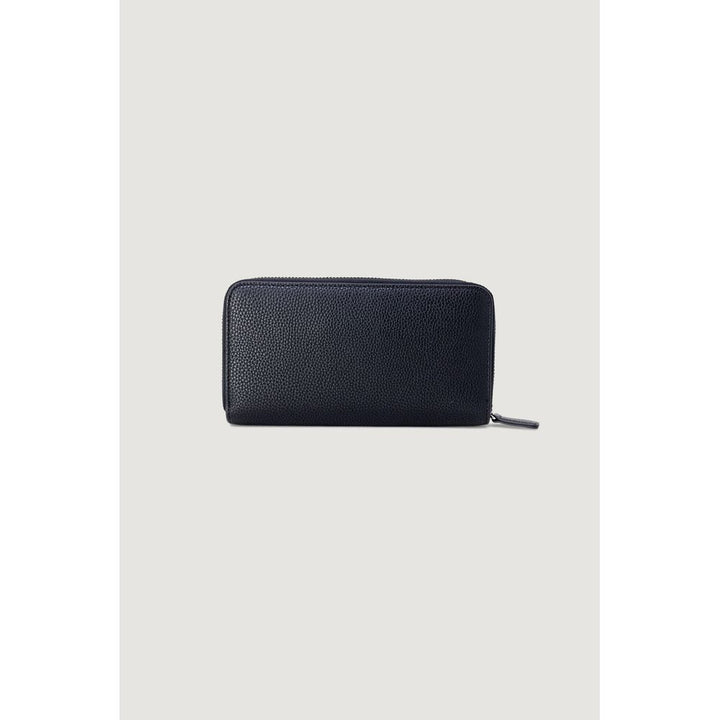 Black polyethylene wallet