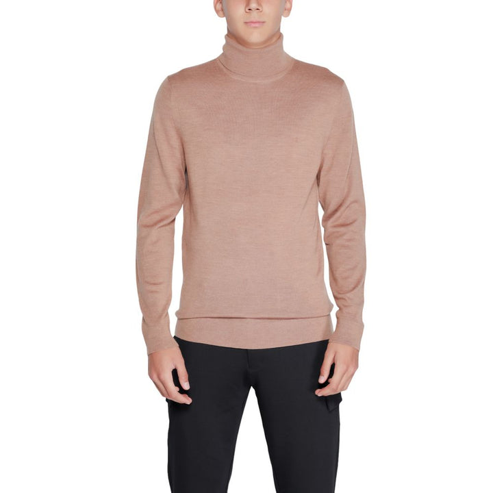 Beige wool sweater