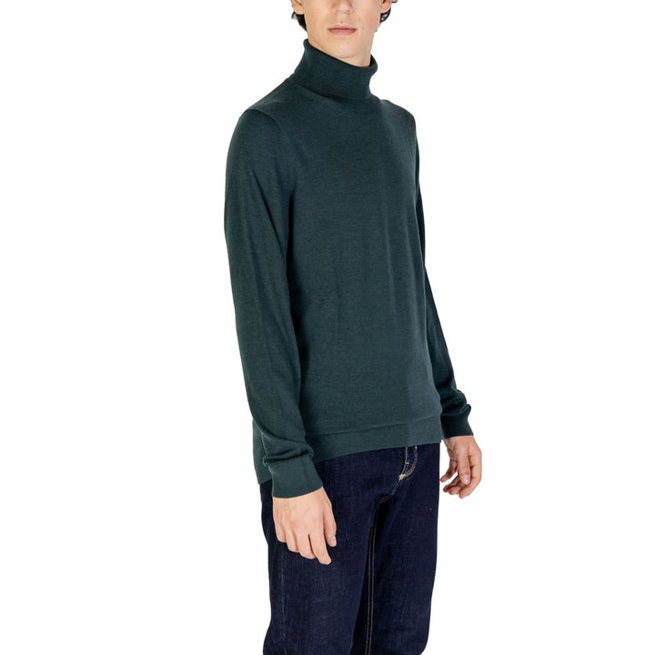 Green wool sweater