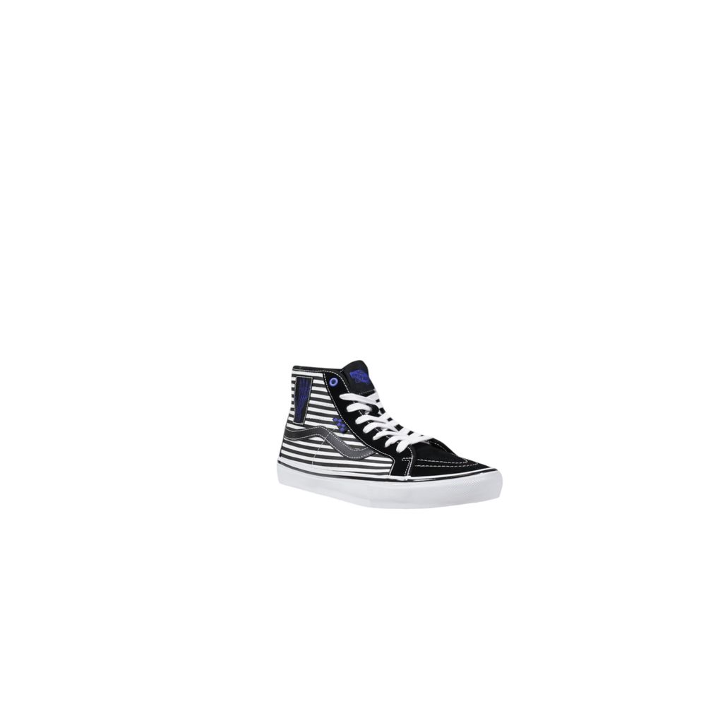 Black and white leather sneaker