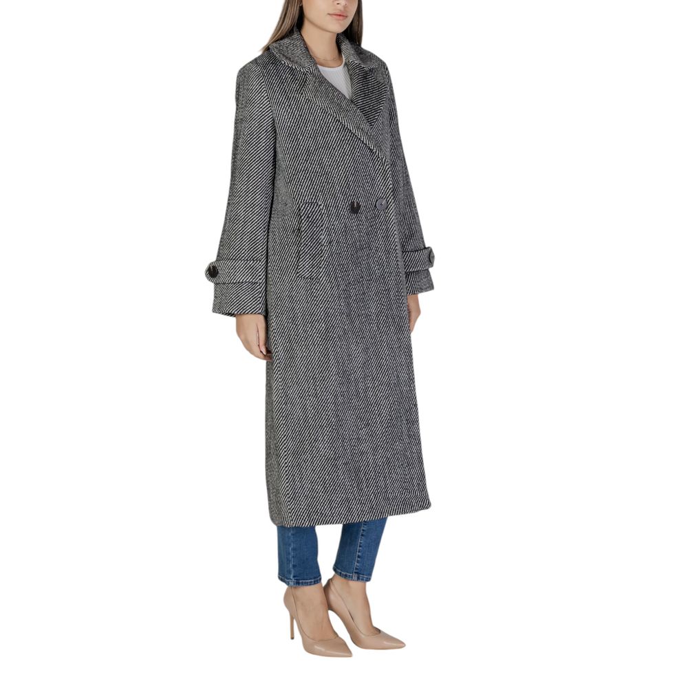Schwarzer Polyester-Mantel