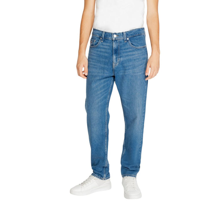 Blue jeans &amp; trousers made from recycled cotton