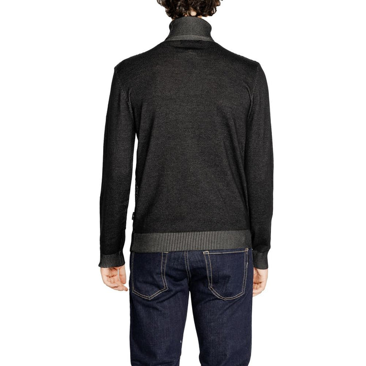 Black viscose sweater