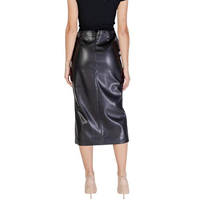 Schwarzer Polyester-Rock