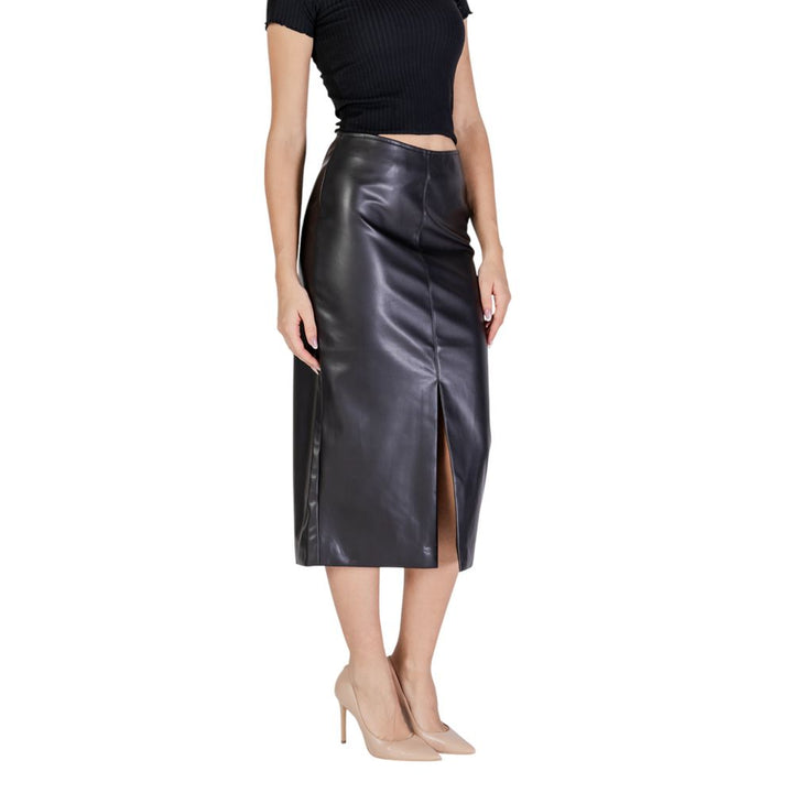 Schwarzer Polyester-Rock