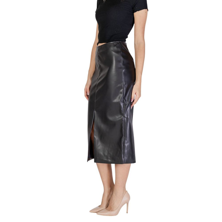 Schwarzer Polyester-Rock