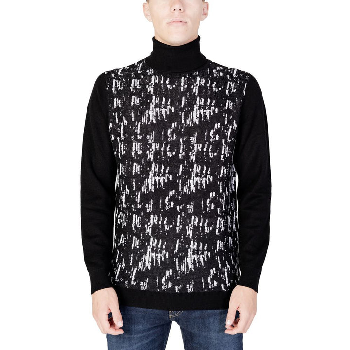 Black wool sweater
