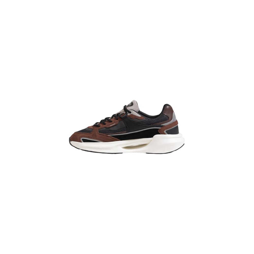 Grauer Stoff Sneaker