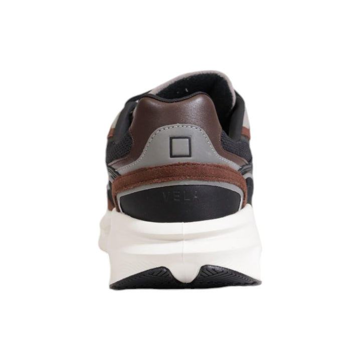 Grauer Stoff Sneaker