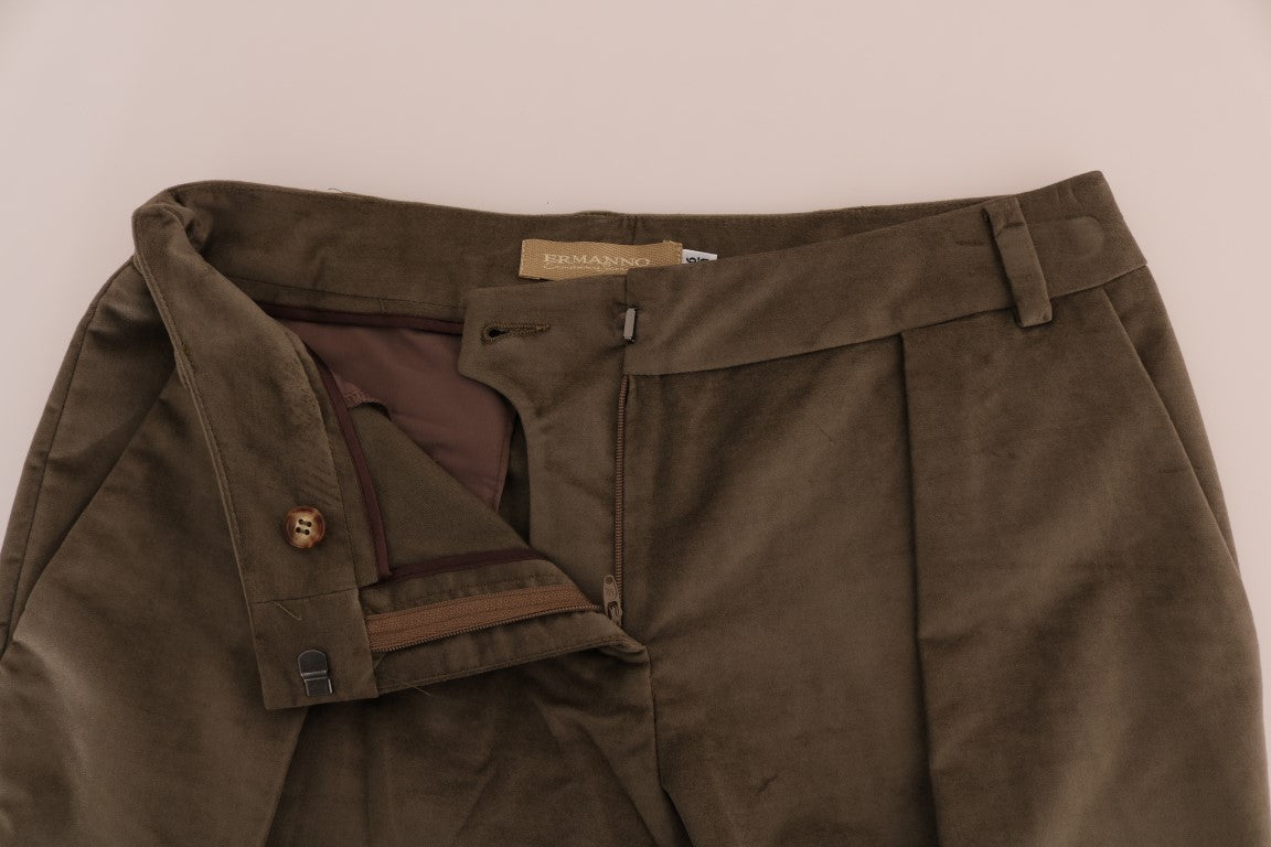 Chic brown Bermuda elegance