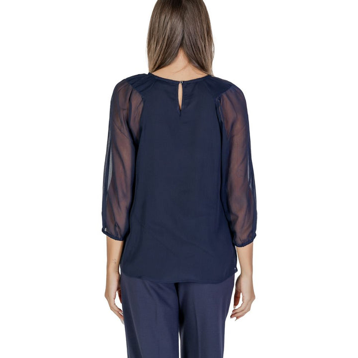 Blue polyester shirt