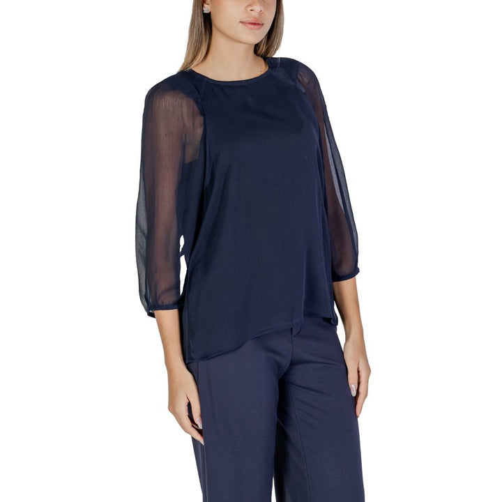 Blue polyester shirt