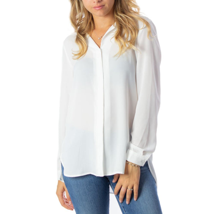 Cremefarbenes Polyester-Hemd
