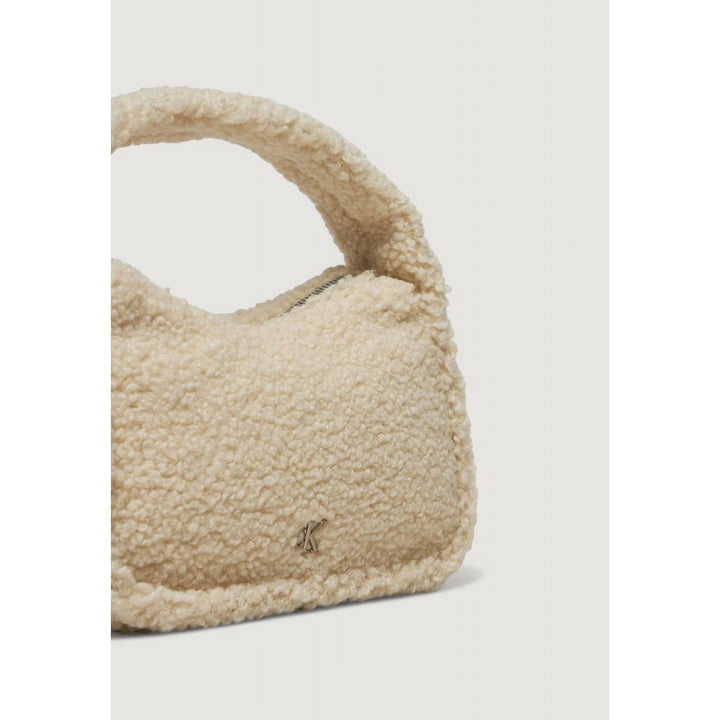 Cremefarbene Handtasche aus recyceltem Polyester
