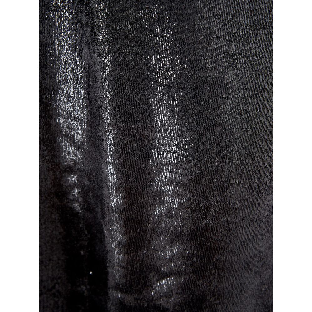 Elegant black dress made of polyester