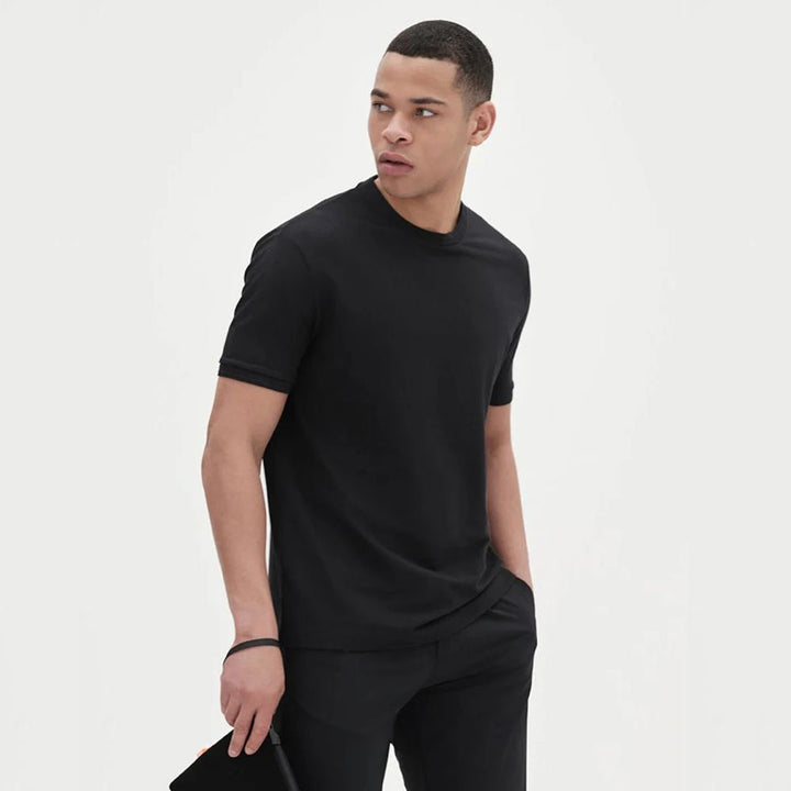 Schwarzes T-Shirt aus Baumwolle