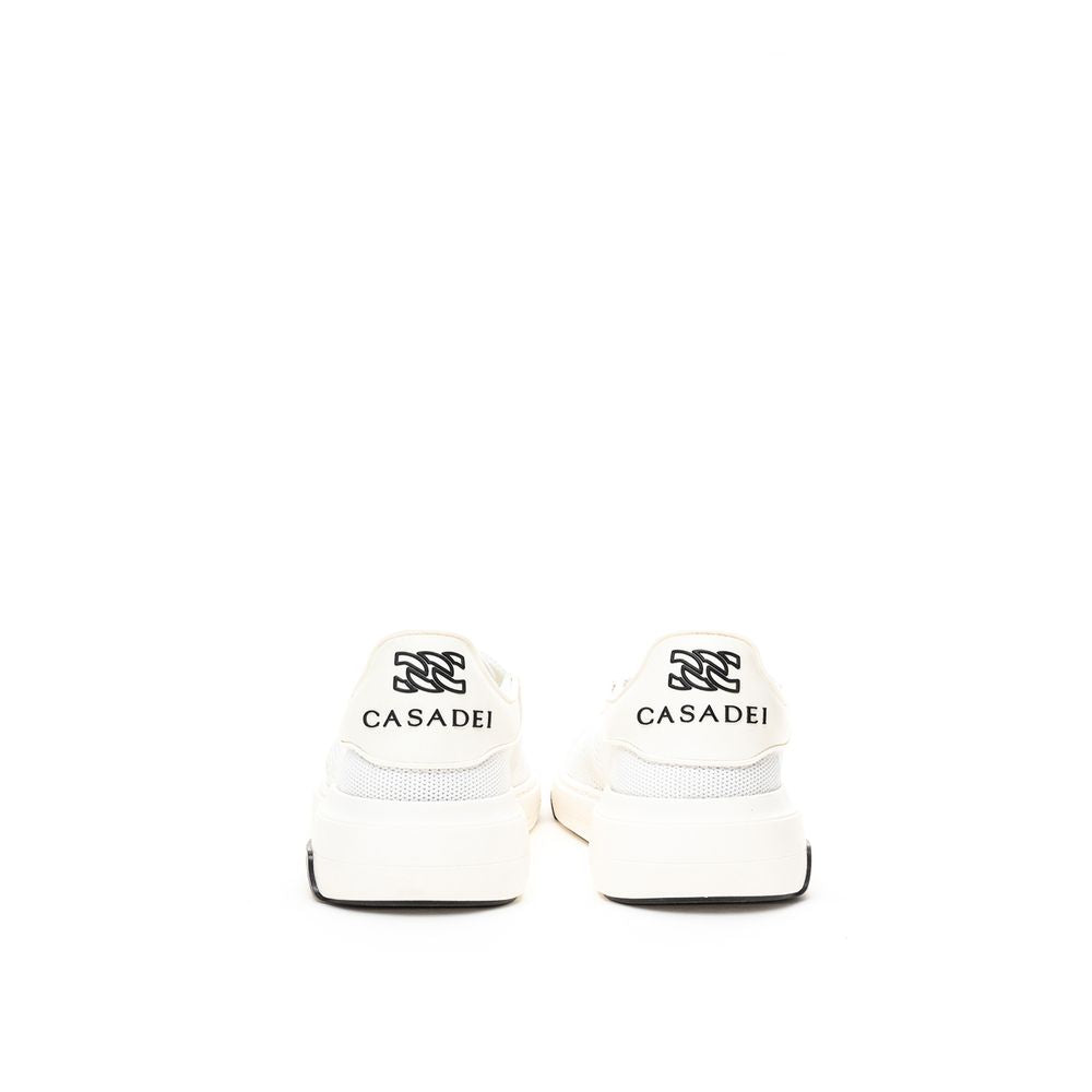 Elegant white leather sneakers