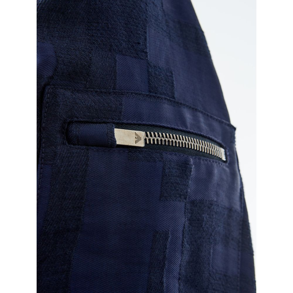 Elegant T-shirt in linen blue for men
