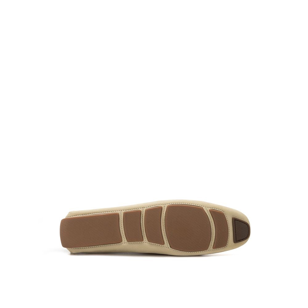 Beige leather slippers