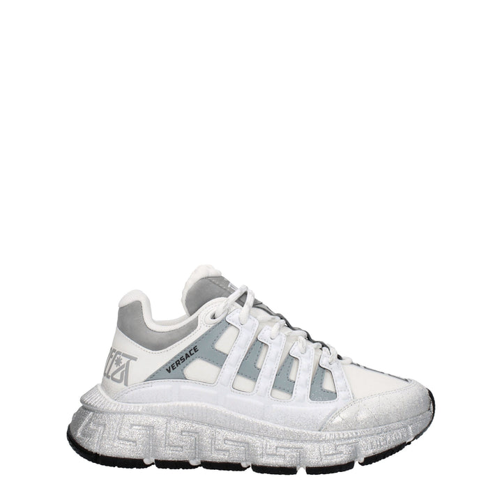 Weißer Stoff Sportliche Turnschuhe